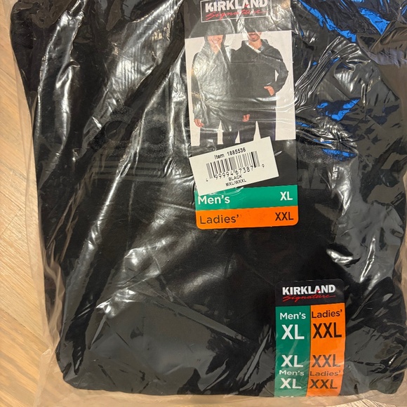 Costco Unisex logo Hoodie - Black Color - NWT - Picture 4 of 4